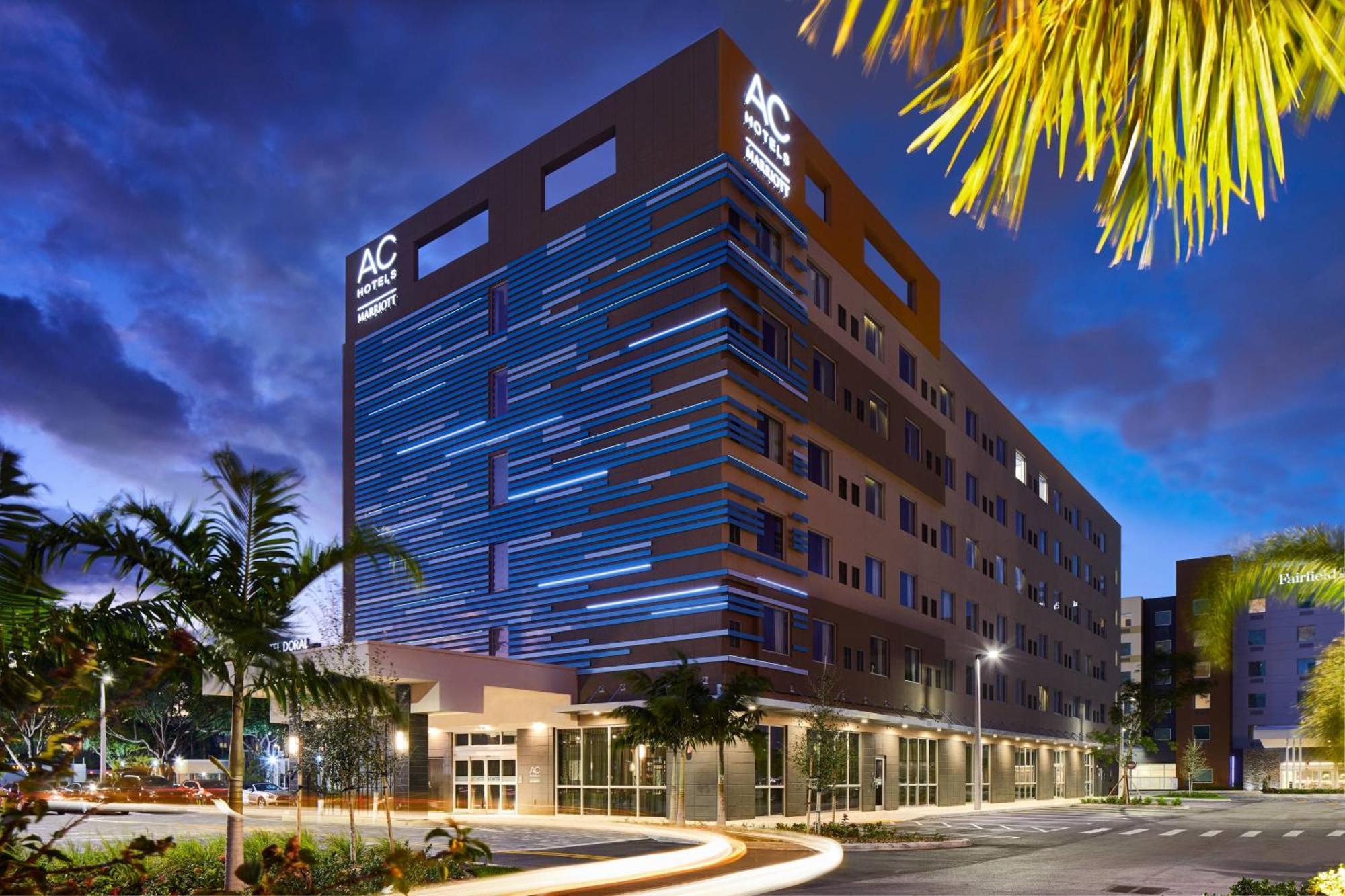 Ac Hotel By Marriott Miami Airport West/Doral Екстериор снимка